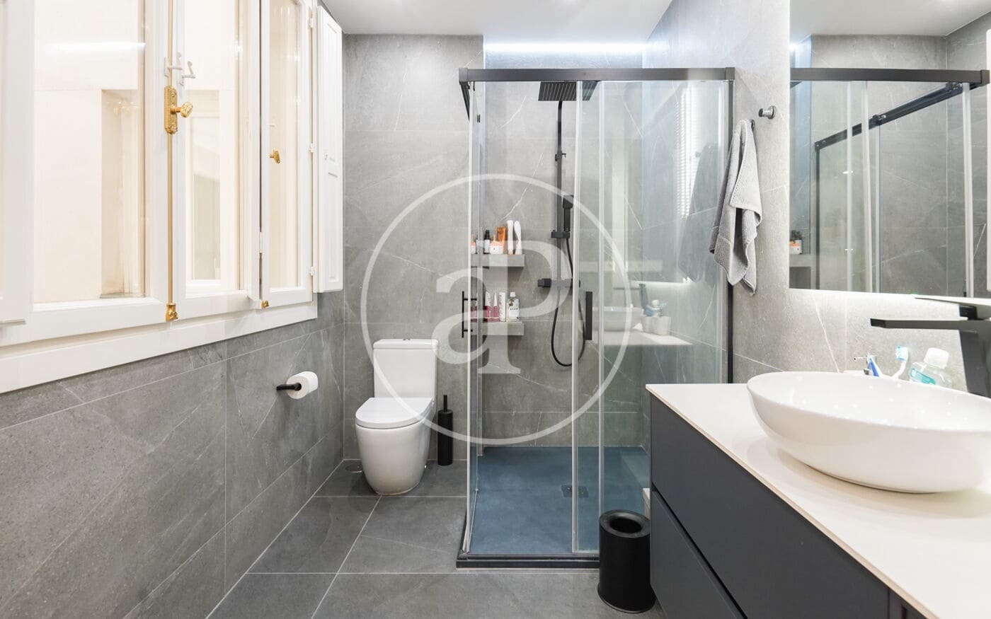 2 soveværelse Lejlighed til salg i Madrid by - € 1.950.000 (Ref: 8718799)