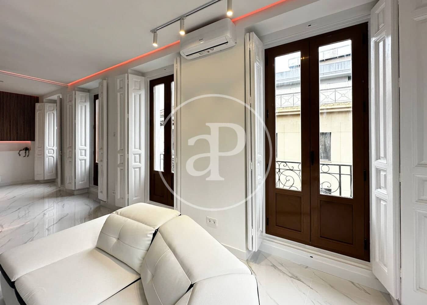4 soveværelse Lejlighed til salg i Madrid by - € 2.390.000 (Ref: 8718818)