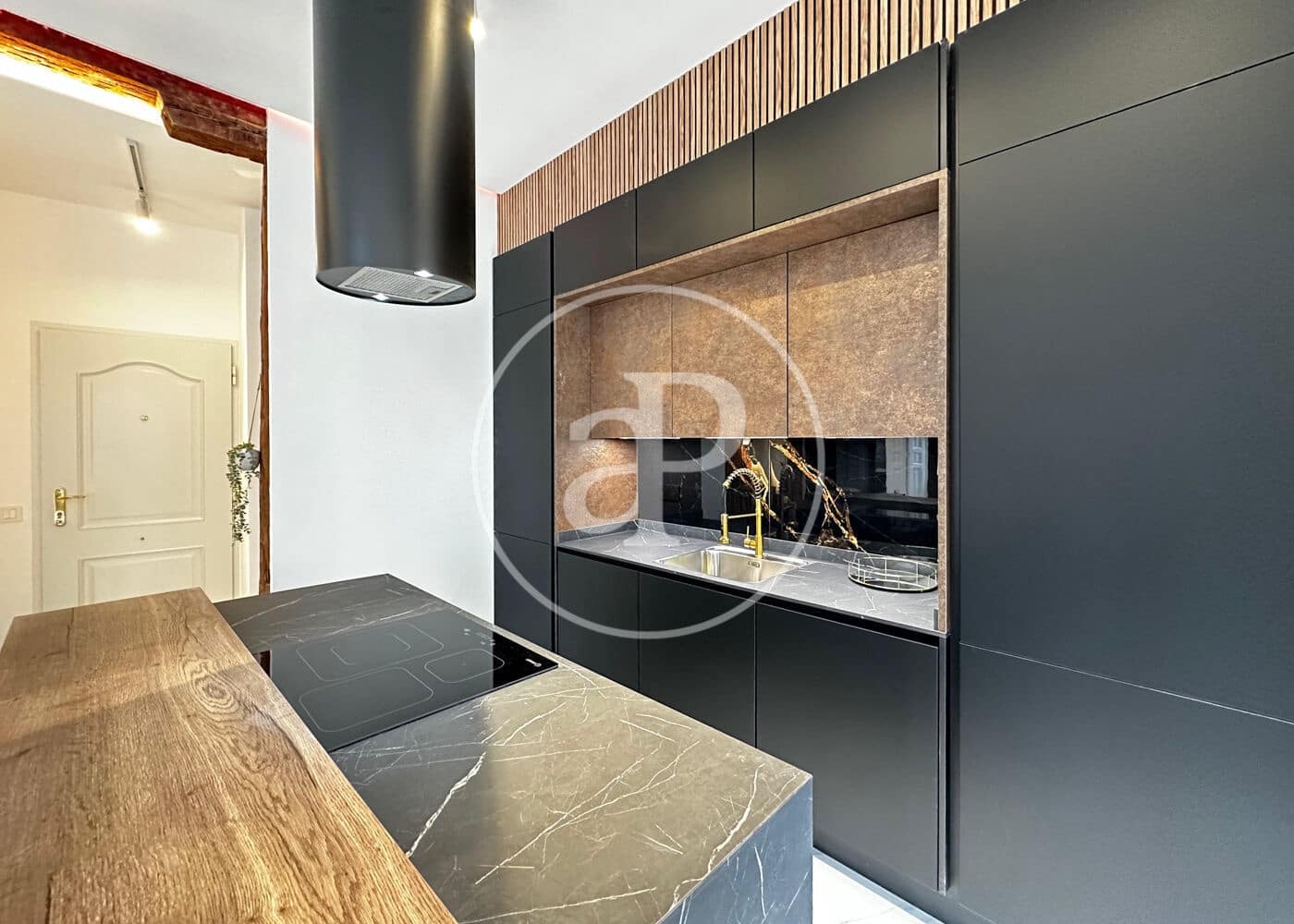 4 soveværelse Lejlighed til salg i Madrid by - € 2.390.000 (Ref: 8718818)