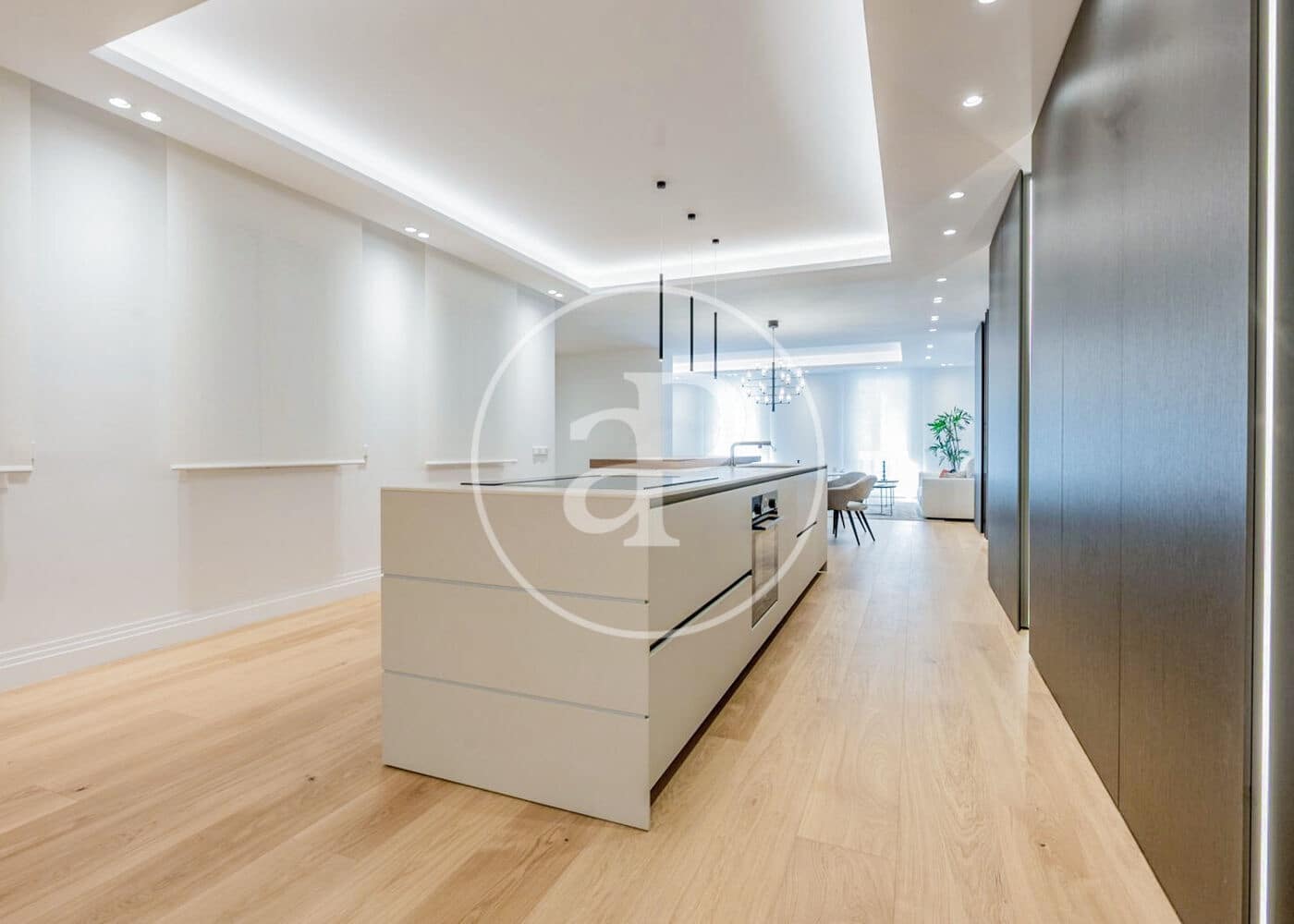 3 soveværelse Lejlighed til salg i Madrid by - € 2.465.000 (Ref: 8725232)