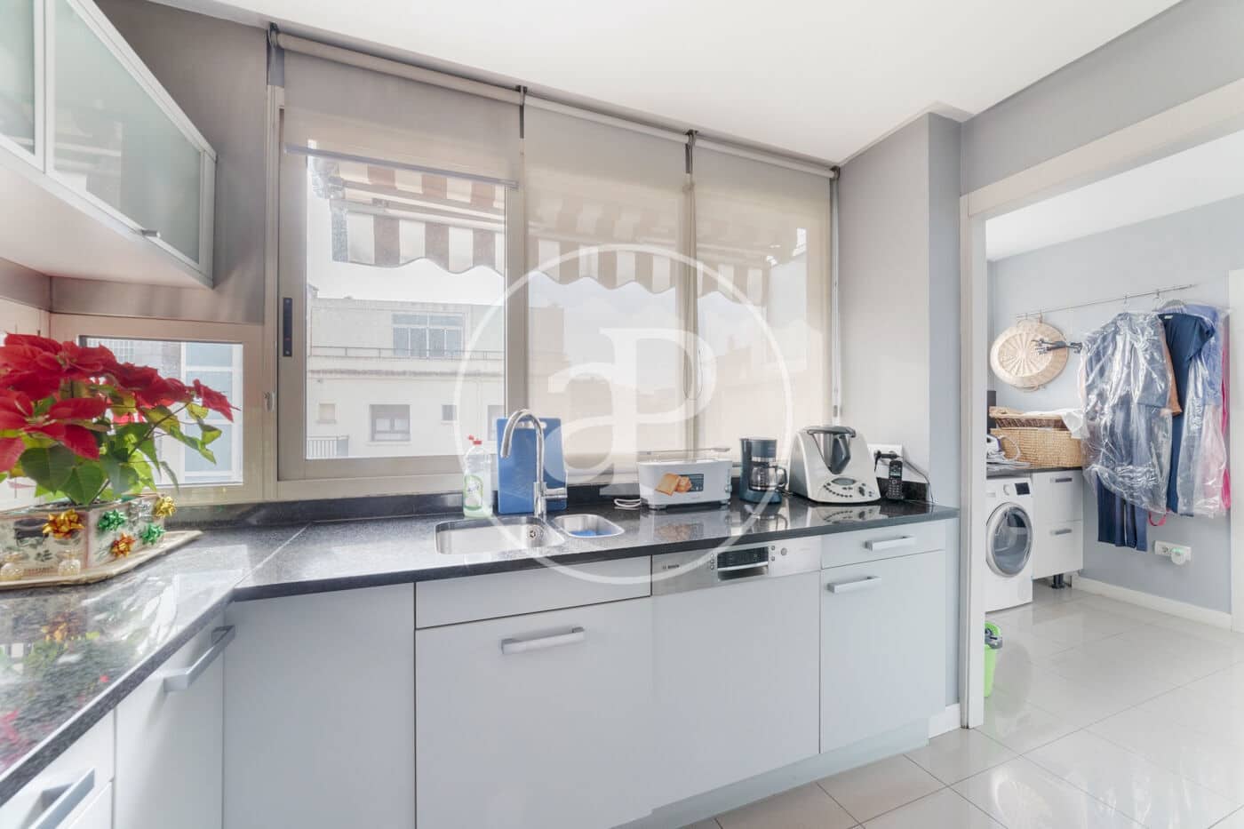 4 soveværelse Lejlighed til salg i Madrid by med swimmingpool - € 2.990.000 (Ref: 8725234)