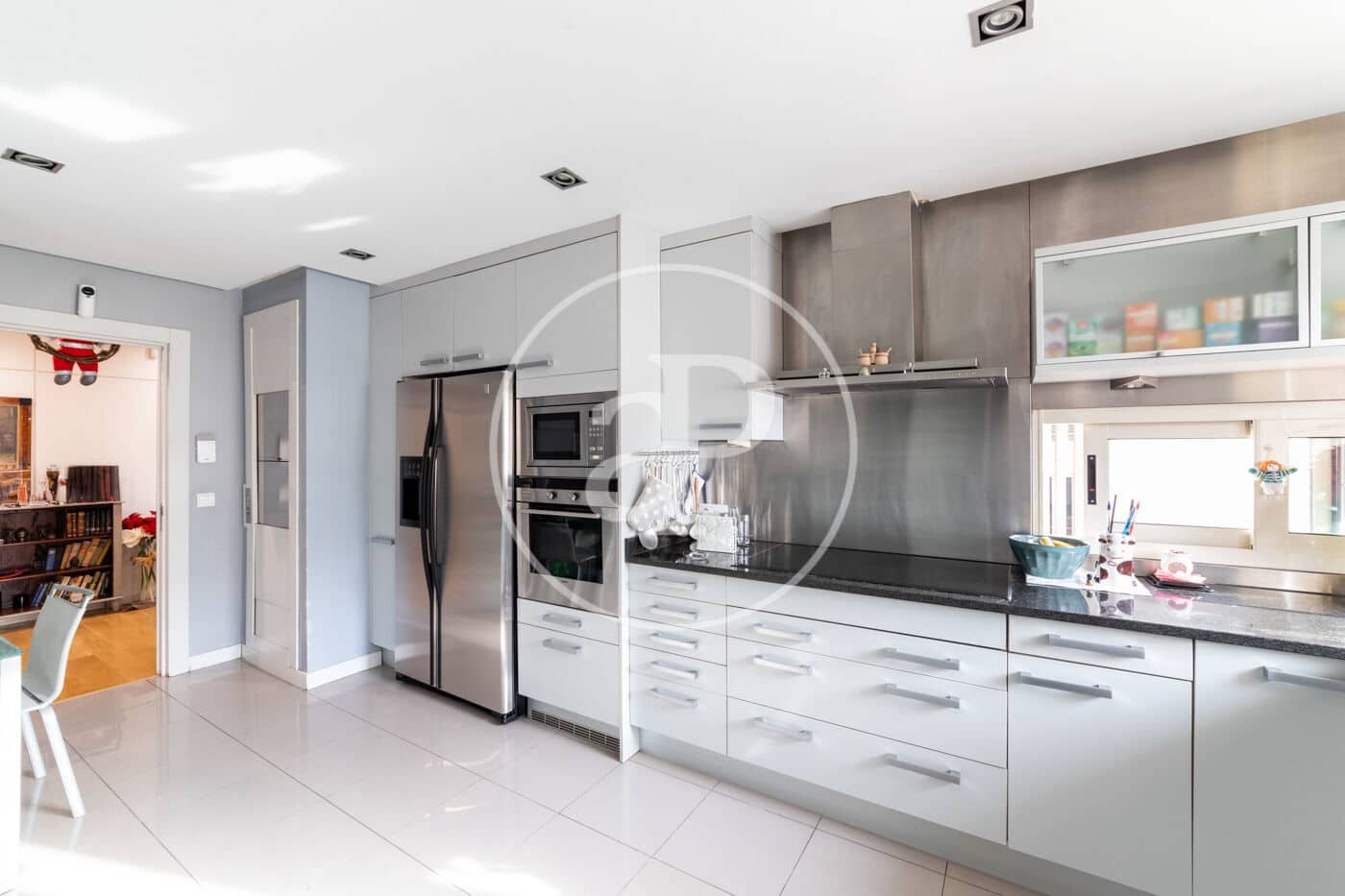 4 soveværelse Lejlighed til salg i Madrid by med swimmingpool - € 2.990.000 (Ref: 8725234)