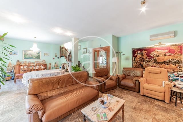 6 soveværelse Villa til salg i Pozuelo de Alarcón med swimmingpool - € 1.450.000 (Ref: 8725238)