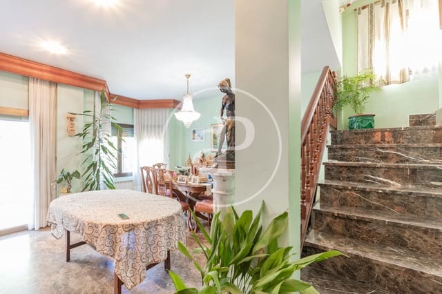 6 soveværelse Villa til salg i Pozuelo de Alarcón med swimmingpool - € 1.450.000 (Ref: 8725238)