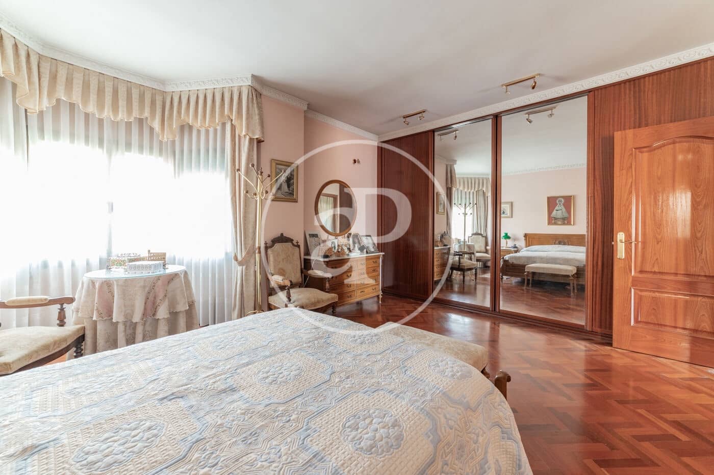 6 soveværelse Villa til salg i Pozuelo de Alarcon med swimmingpool - € 1.450.000 (Ref: 8725238)