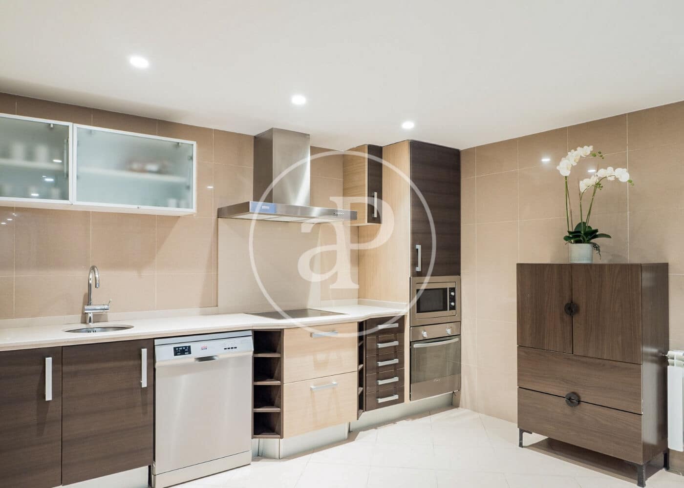 2 quarto Apartamento para arrendar em Madrid cidade - 5 000 € (Ref: 8726252)