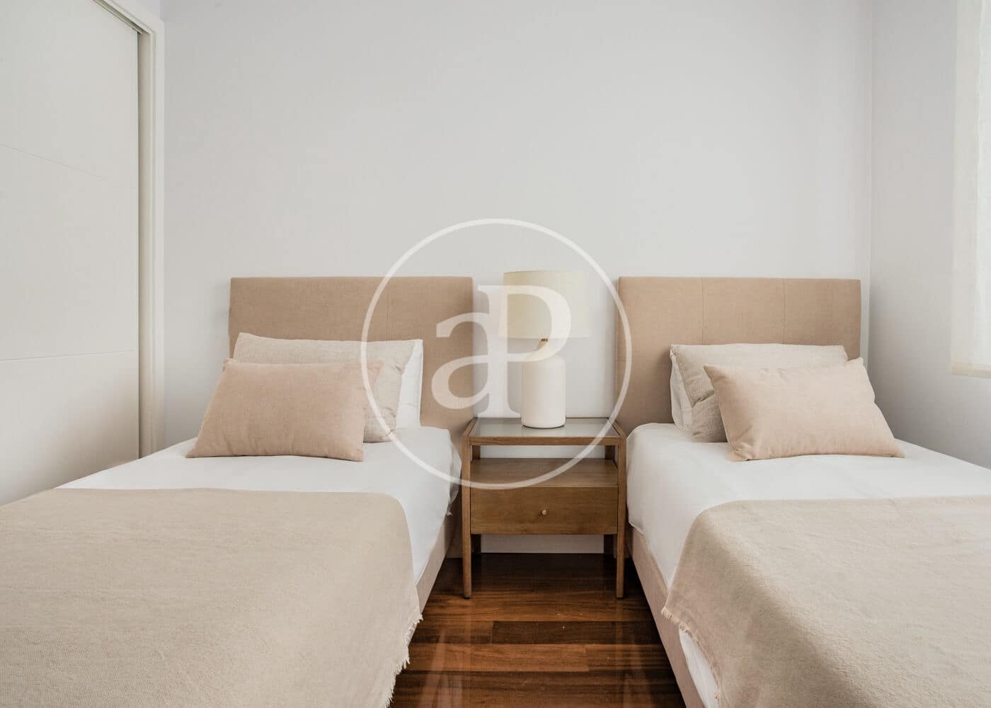 3 soveværelse Lejlighed til leje i Madrid by - € 6.000 (Ref: 8726274)