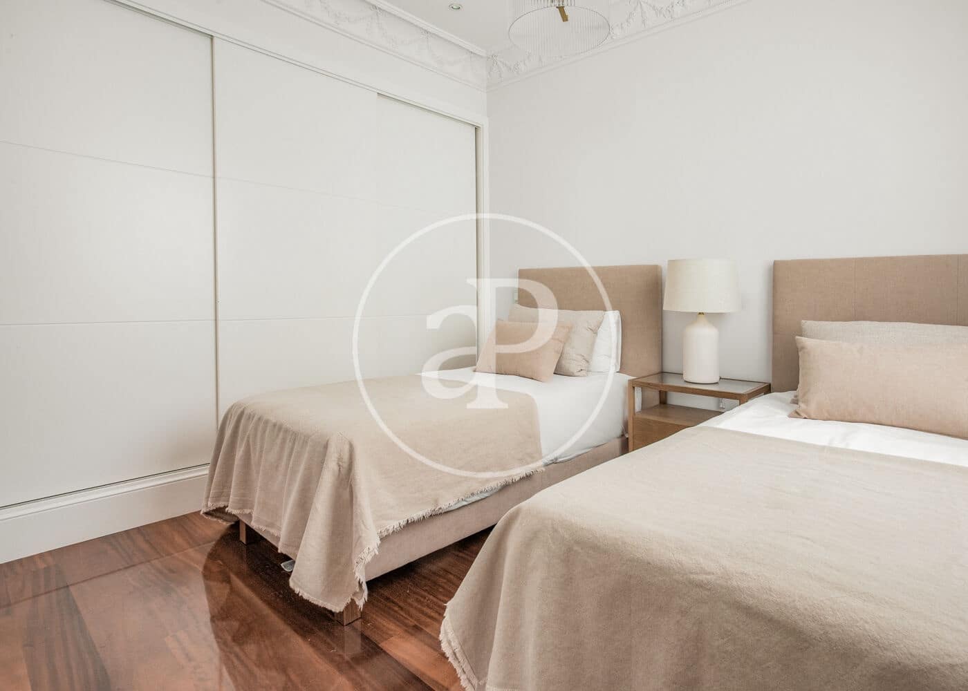 3 soveværelse Lejlighed til leje i Madrid by - € 6.000 (Ref: 8726274)