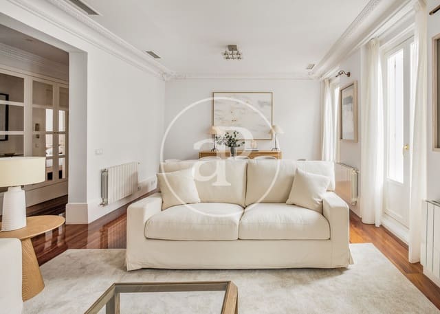 3 soveværelse Lejlighed til leje i Justicia, Madrid by - € 6.000 (Ref: 8726274)