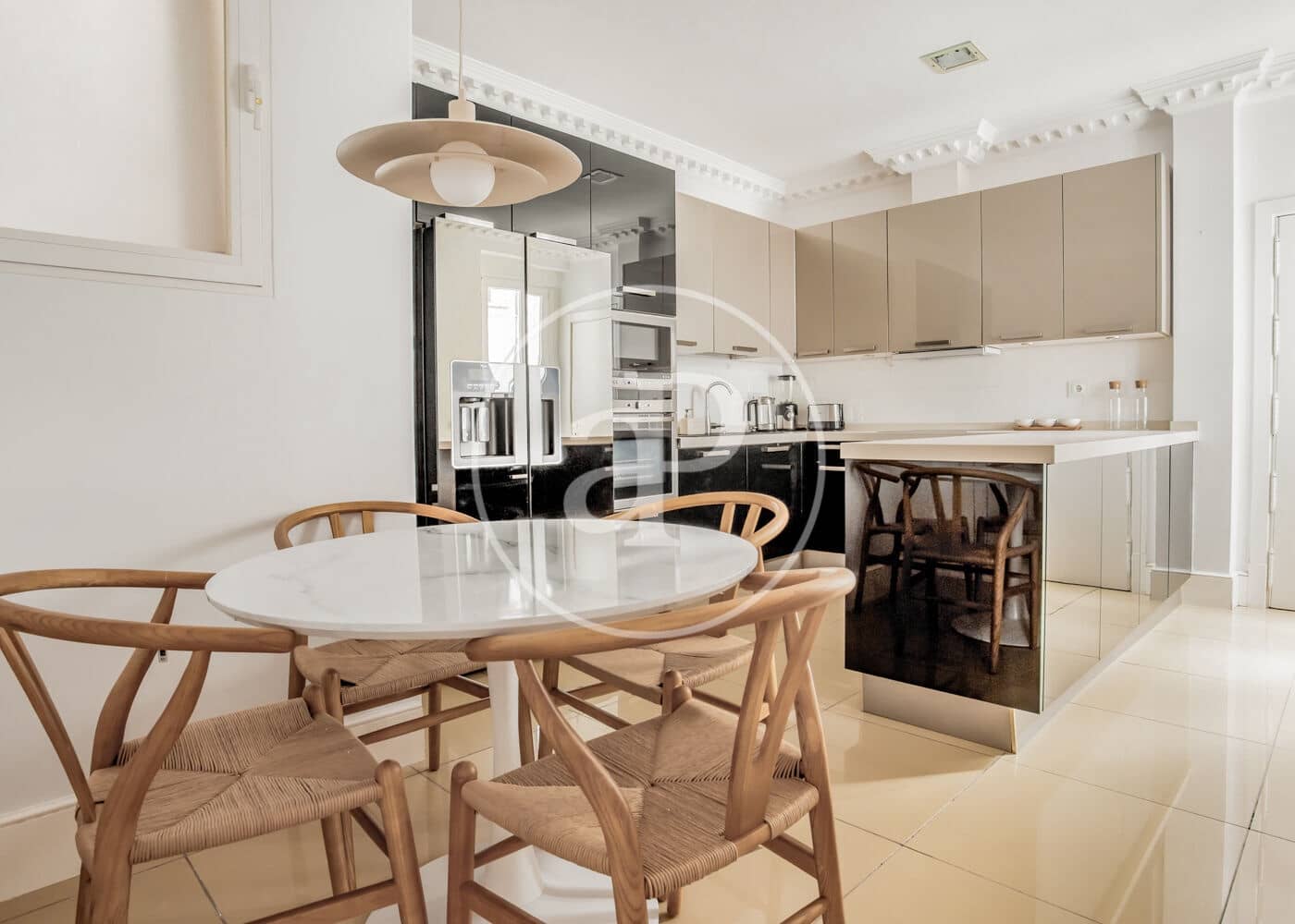 3 soveværelse Lejlighed til leje i Madrid by - € 6.000 (Ref: 8726274)