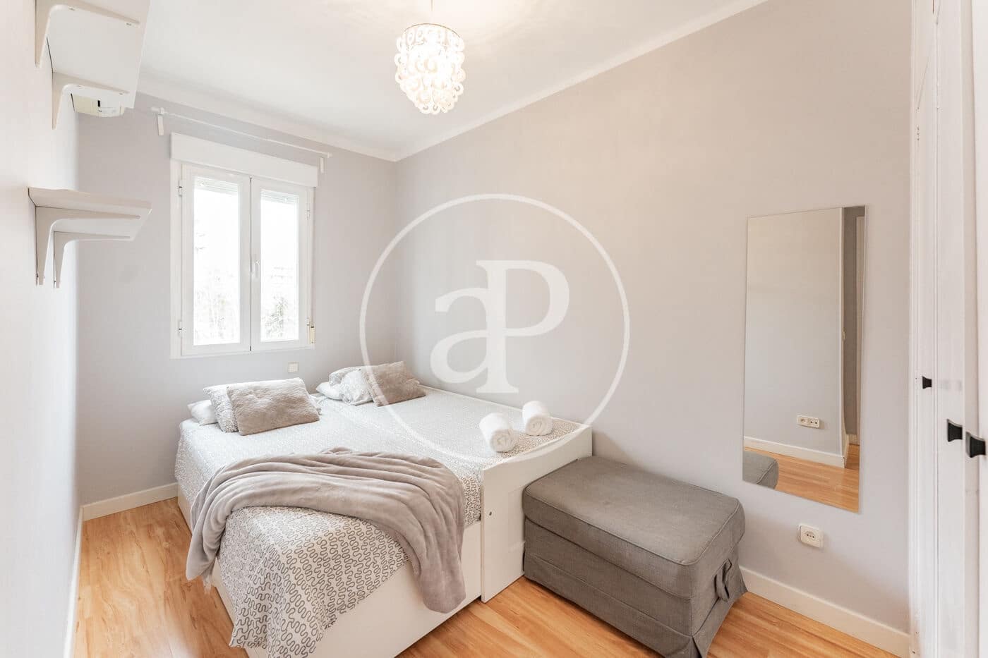 2 sypialnia Apartament do wynajęcia w Miasto Madryt - 2 100 € (Ref: 8726297)