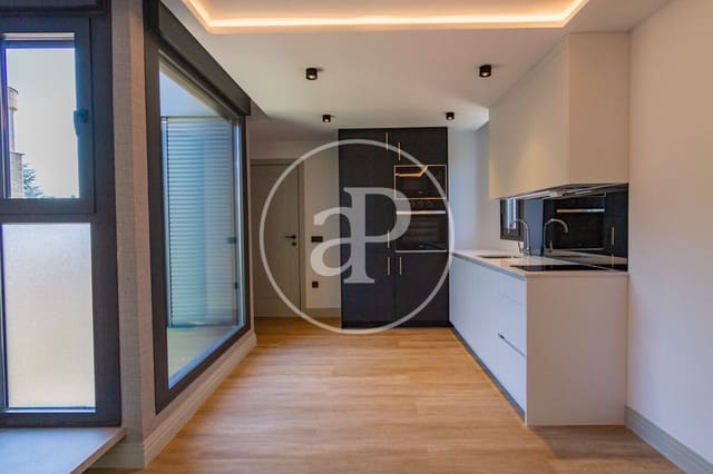 2 bedroom Penthouse for rent in Concepción, Madrid city with pool garage - € 2,100 (Ref: 8726299)