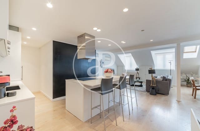 1 soveværelse Lejlighed til leje i Cortes, Madrid by - € 2.800 (Ref: 8726306)