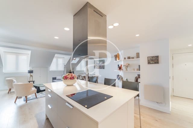 1 soveværelse Lejlighed til leje i Cortes, Madrid by - € 2.800 (Ref: 8726306)