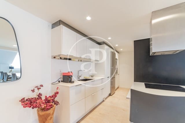 1 soveværelse Lejlighed til leje i Cortes, Madrid by - € 2.800 (Ref: 8726306)