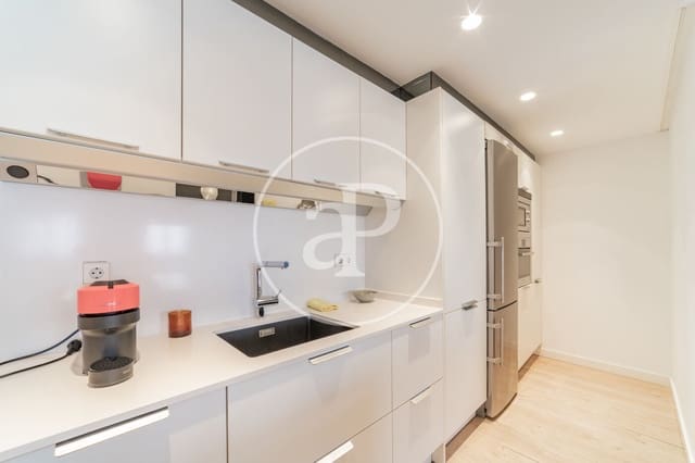 1 soveværelse Lejlighed til leje i Cortes, Madrid by - € 2.800 (Ref: 8726306)