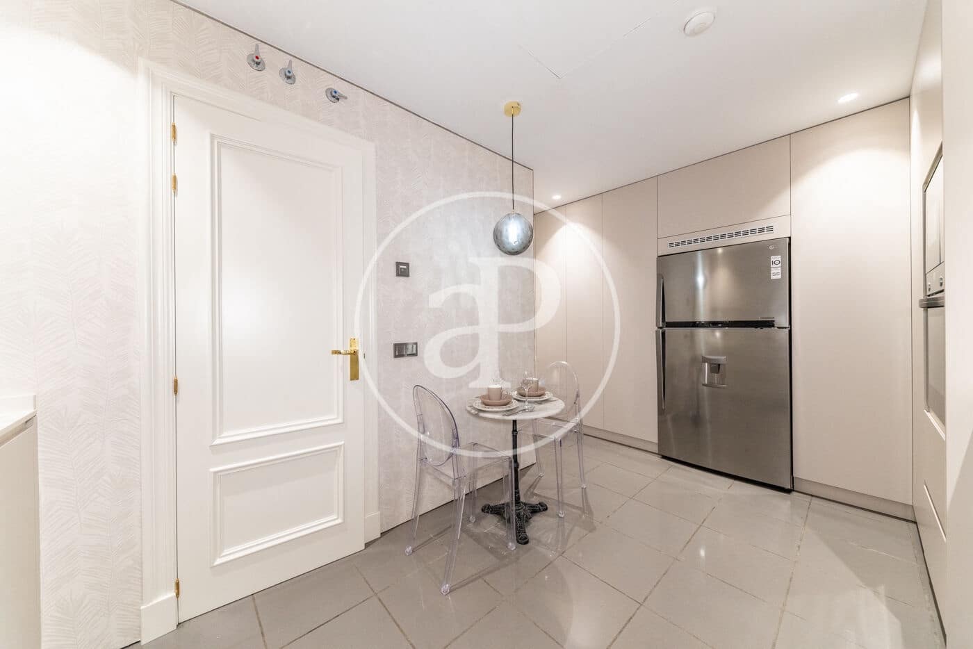 4 soverom Leilighet til leie i Madrid by - € 8 500 (Ref: 8726307)