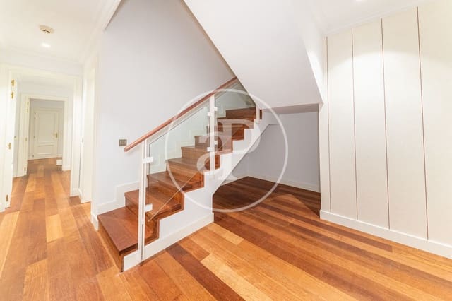 4 quarto Apartamento para arrendar em Castellana, Madrid cidade - 8 500 € (Ref: 8726307)