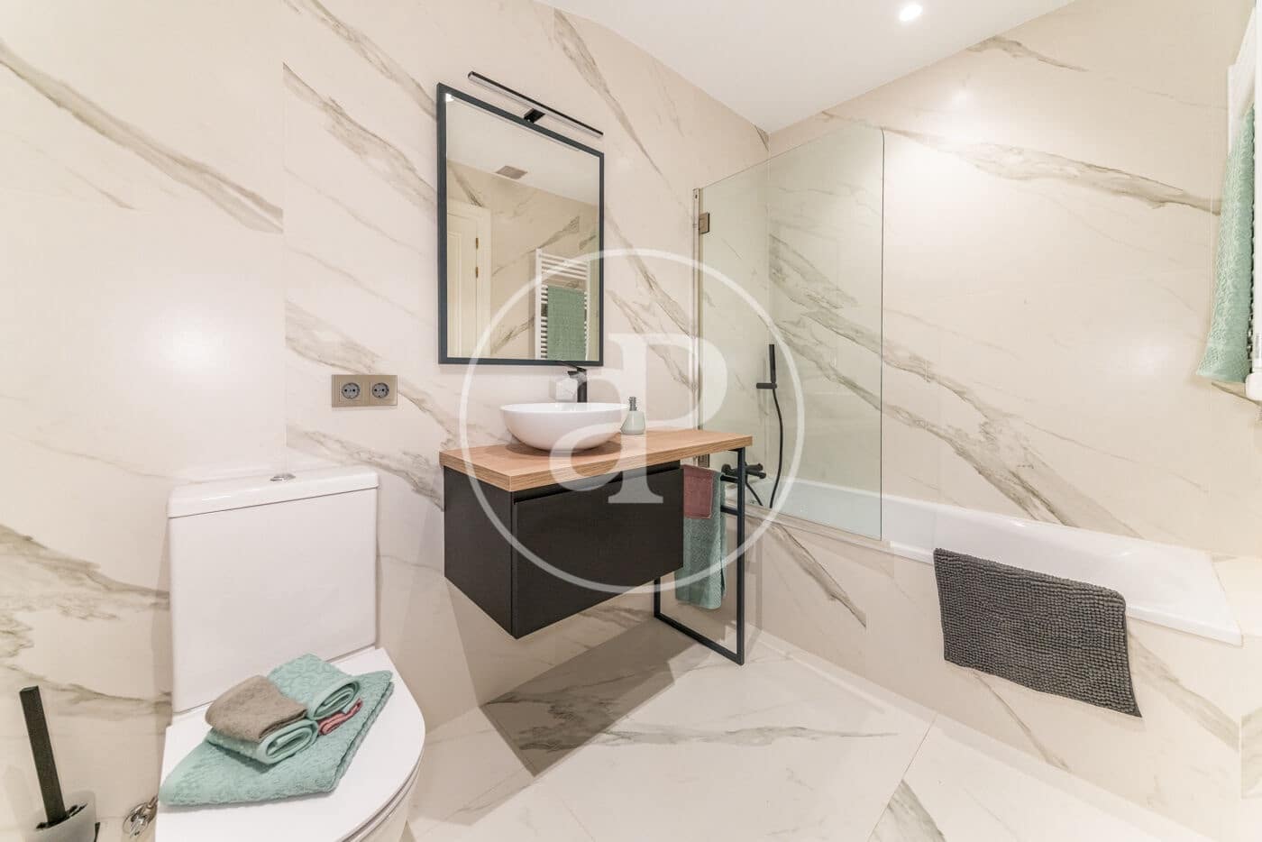 4 soverom Leilighet til leie i Madrid by - € 8 500 (Ref: 8726307)