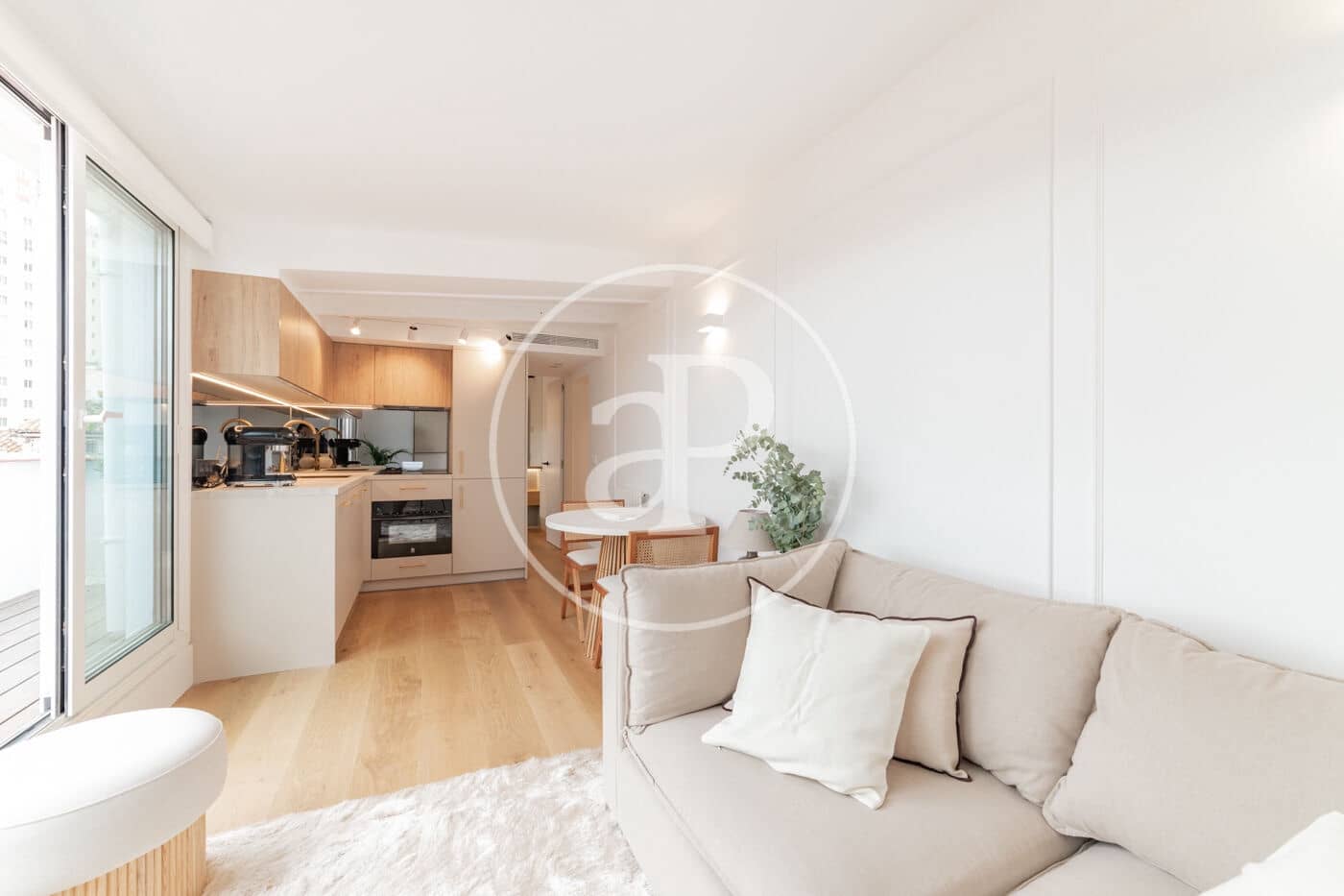 2 makuuhuone Kattohuoneisto vuokrattavana paikassa Madrid kaupunki - 2 650 € (Ref: 8726311)