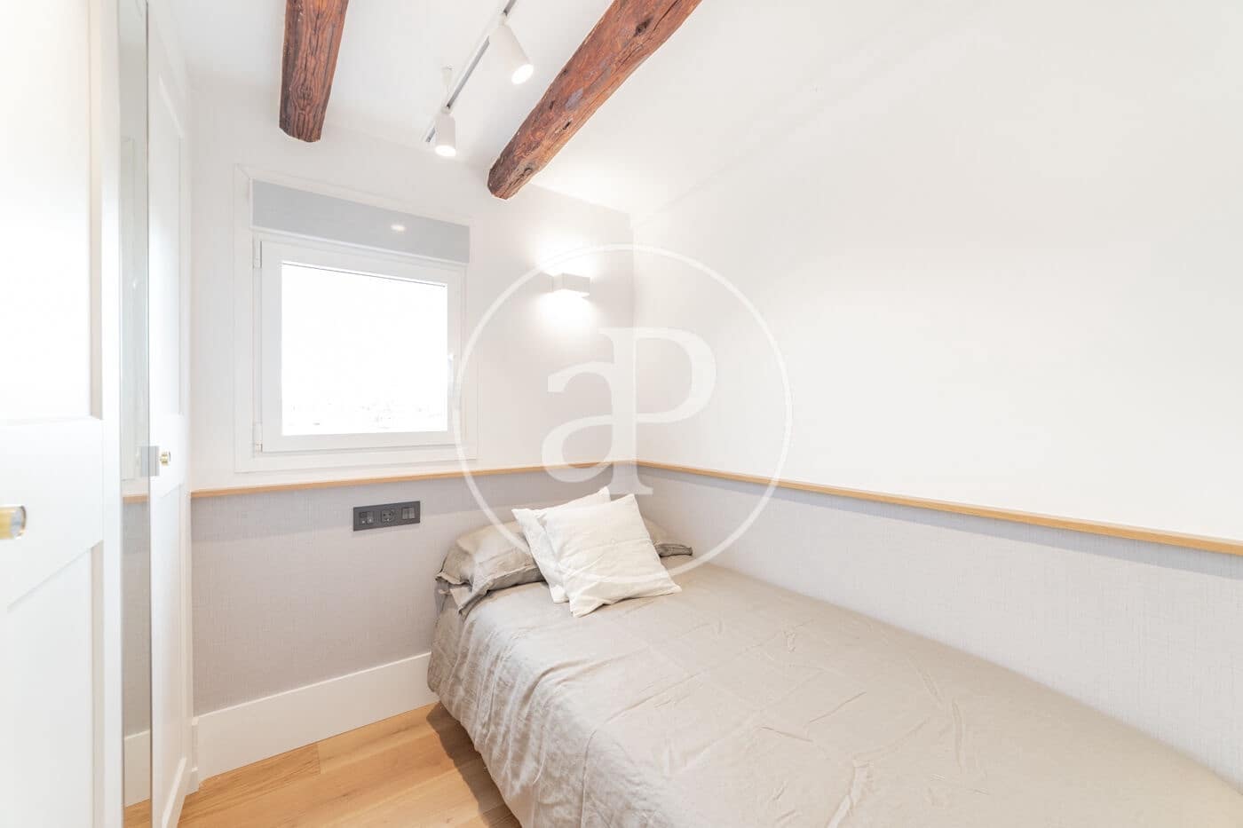 2 makuuhuone Kattohuoneisto vuokrattavana paikassa Madrid kaupunki - 2 650 € (Ref: 8726311)