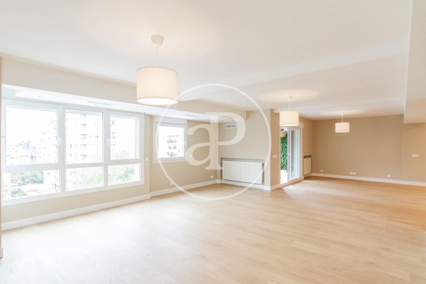 3 soveværelse Lejlighed til leje i Madrid by med garage - € 4.800 (Ref: 8726312)