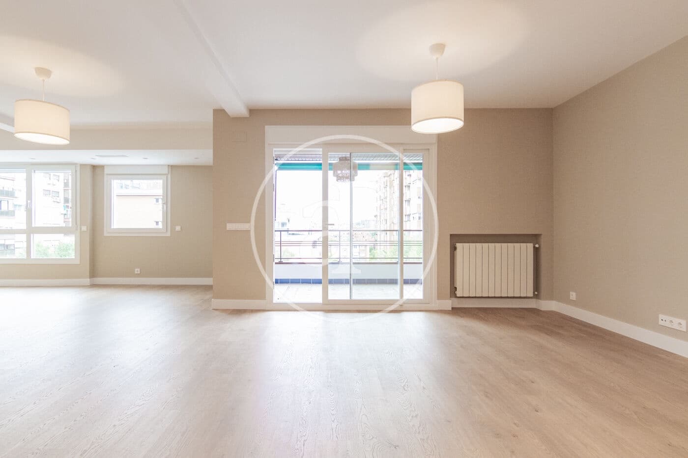 3 soveværelse Lejlighed til leje i Madrid by med garage - € 4.800 (Ref: 8726312)