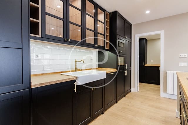 3 soveværelse Lejlighed til leje i Niño Jesús, Madrid by med garage - € 4.800 (Ref: 8726312)