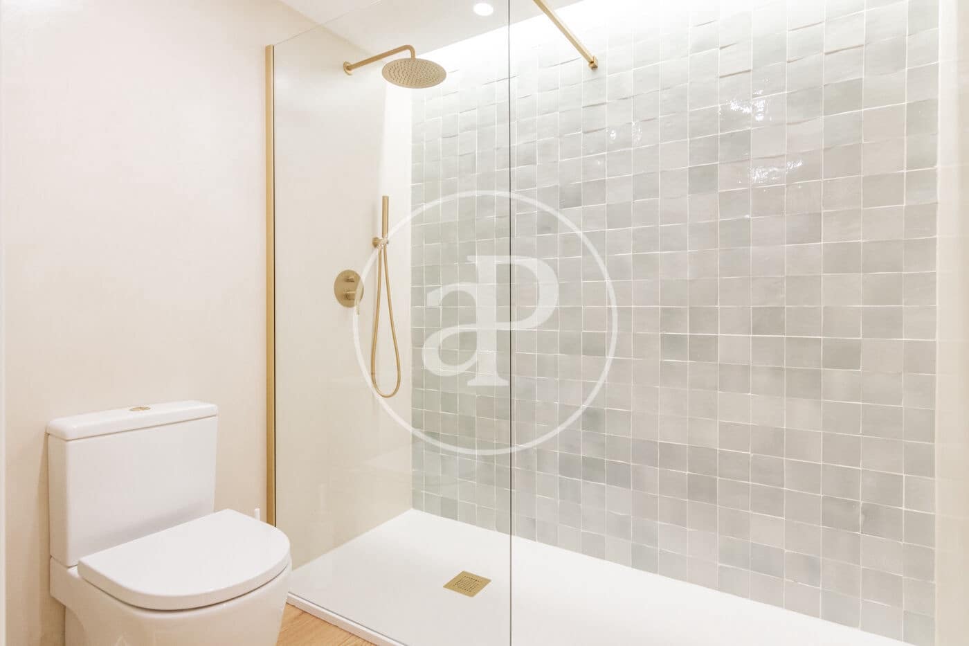 3 soveværelse Lejlighed til leje i Madrid by med garage - € 4.800 (Ref: 8726312)