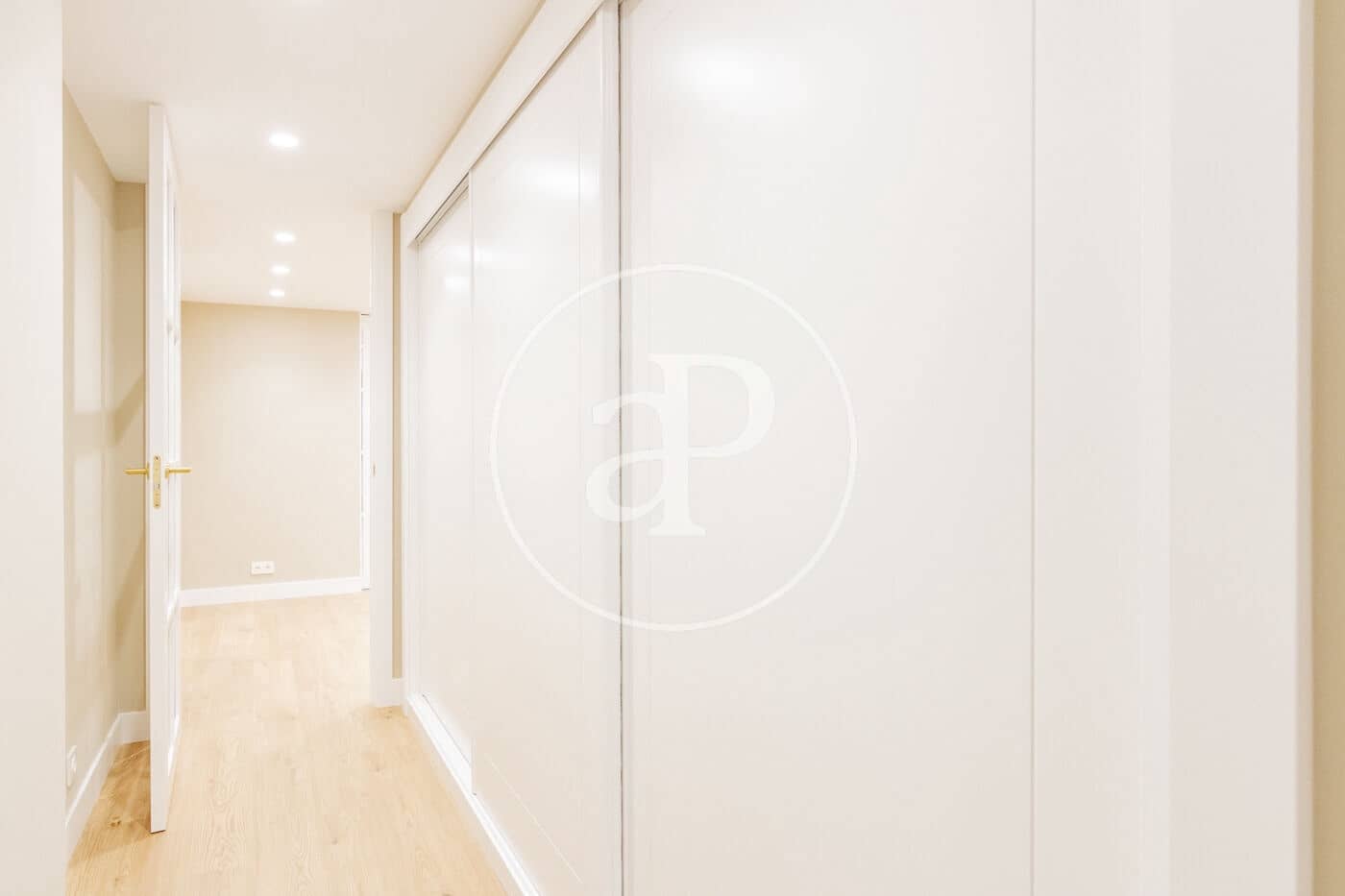 3 soveværelse Lejlighed til leje i Madrid by med garage - € 4.800 (Ref: 8726312)