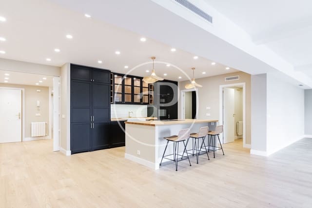 3 soveværelse Lejlighed til leje i Niño Jesús, Madrid by med garage - € 4.800 (Ref: 8726312)