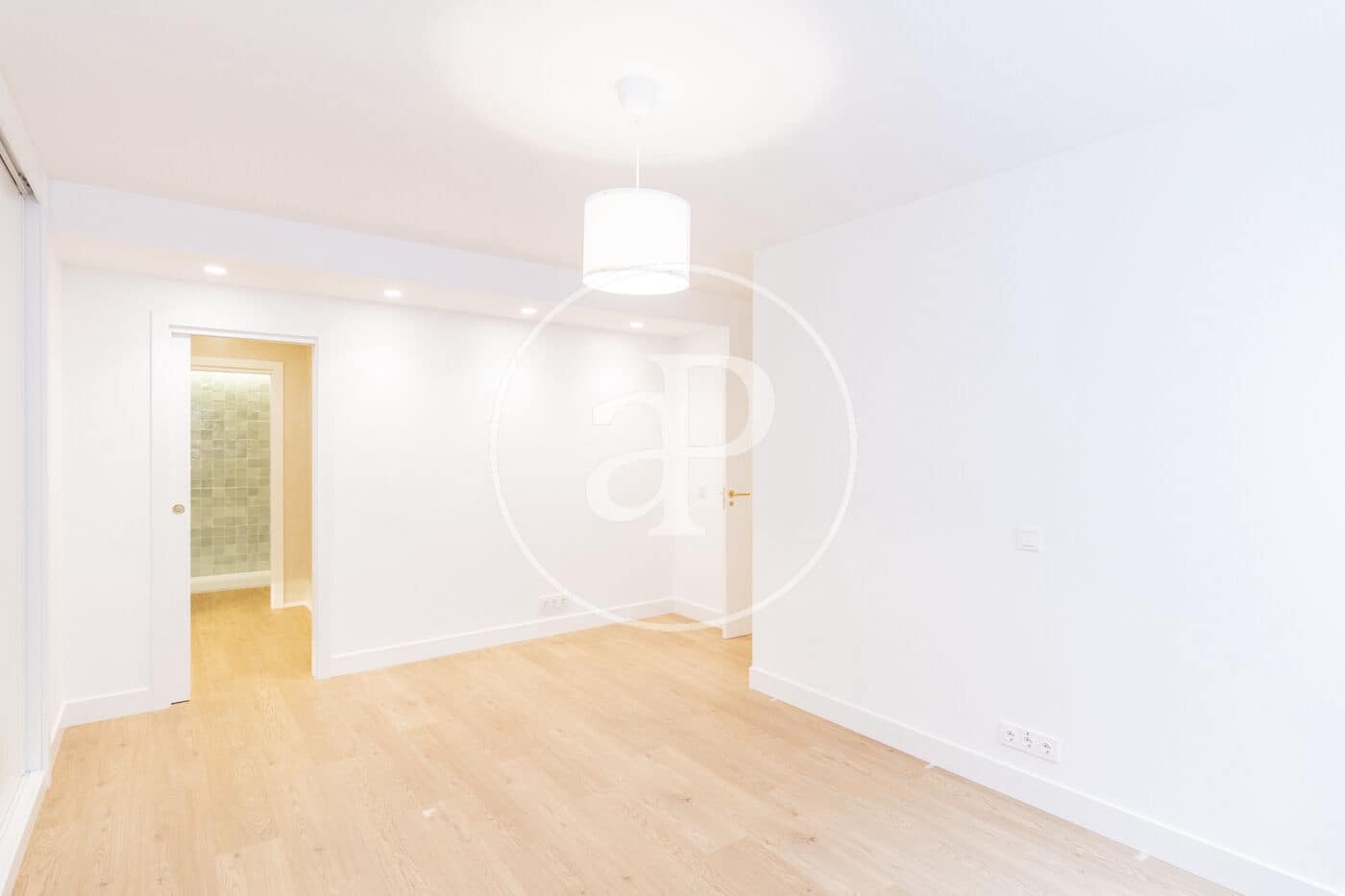 3 soveværelse Lejlighed til leje i Madrid by med garage - € 4.800 (Ref: 8726312)