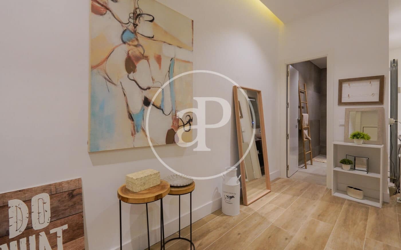 2 slaapkamer Appartement te huur in Madrid stad - € 2.190 (Ref: 8726320)