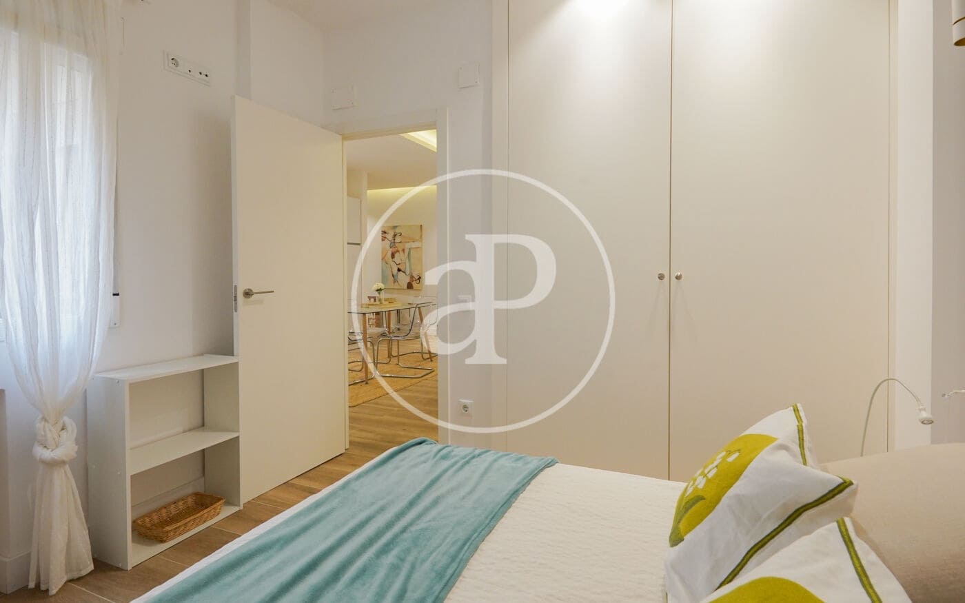 2 slaapkamer Appartement te huur in Madrid stad - € 2.190 (Ref: 8726320)