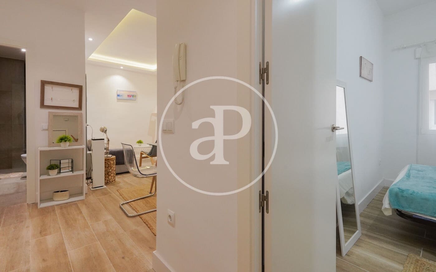 2 slaapkamer Appartement te huur in Madrid stad - € 2.190 (Ref: 8726320)