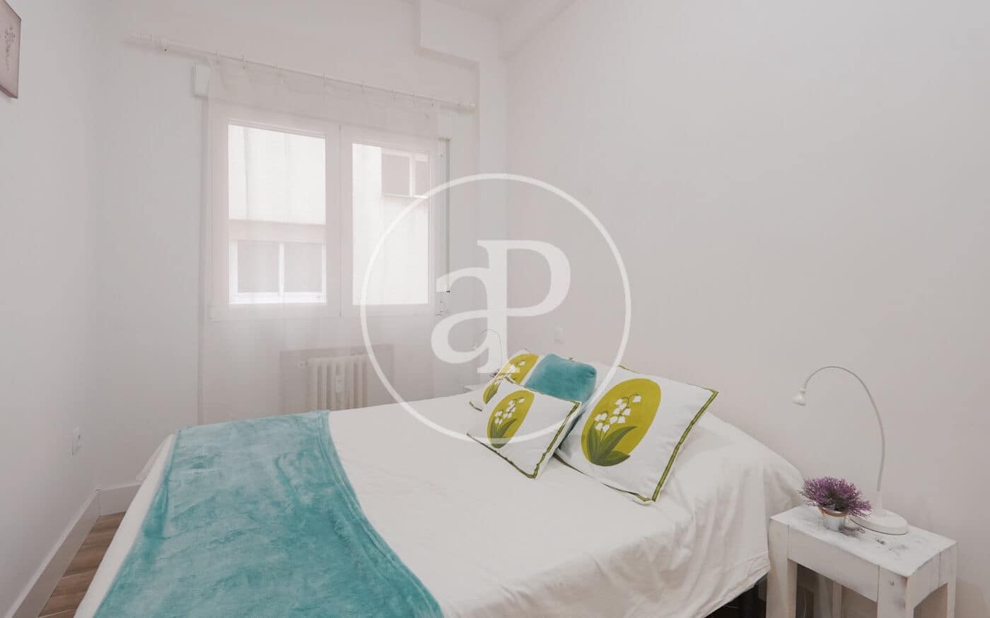 2 slaapkamer Appartement te huur in Madrid stad - € 2.190 (Ref: 8726320)