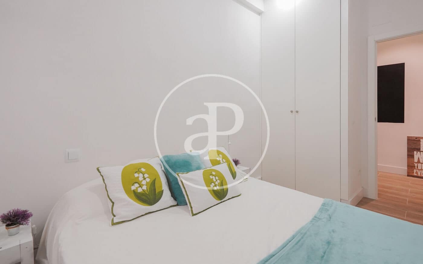 2 slaapkamer Appartement te huur in Madrid stad - € 2.190 (Ref: 8726320)