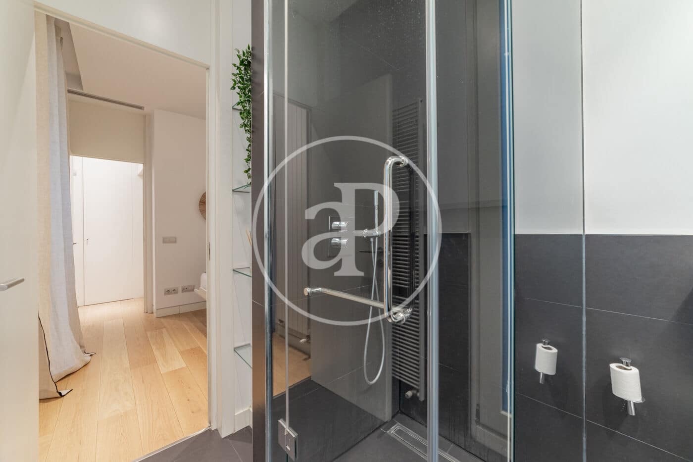 2 soverom Leilighet til leie i Madrid by - € 3 750 (Ref: 8726323)