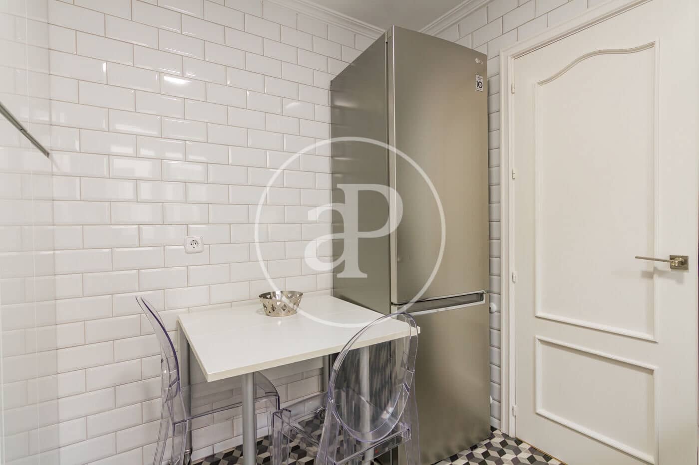 3 soveværelse Lejlighed til leje i Madrid by - € 3.300 (Ref: 8726324)