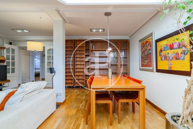 3 soveværelse Lejlighed til leje i Palacio, Madrid by - € 3.300 (Ref: 8726324)