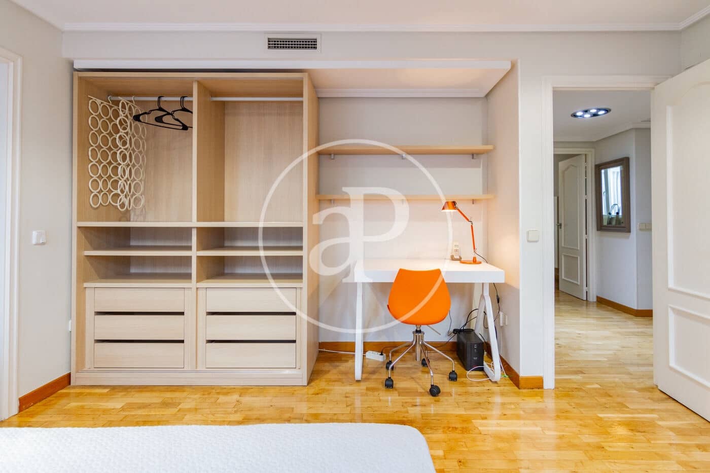 3 soveværelse Lejlighed til leje i Madrid by - € 3.300 (Ref: 8726324)