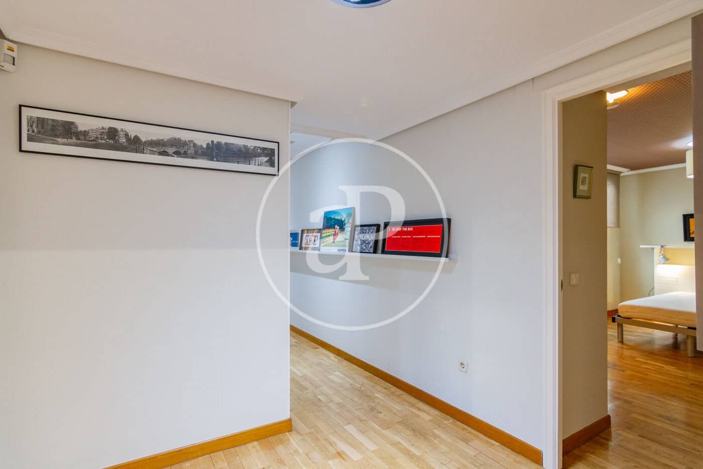 3 soveværelse Lejlighed til leje i Madrid by - € 3.300 (Ref: 8726324)