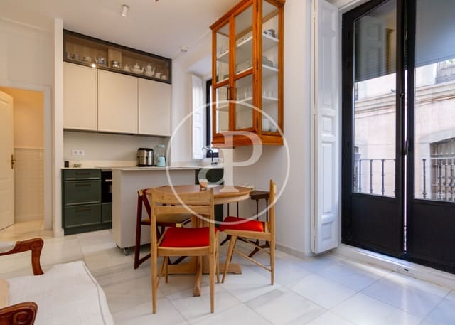 1 quarto Apartamento para arrendar em Embajadores, Madrid cidade - 1 390 € (Ref: 8726327)