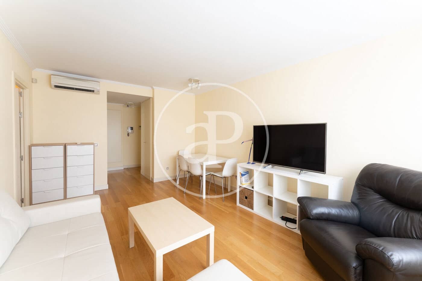 1 bedroom Apartment for rent in Madrid city with pool garage - € 1,650 (Ref: 8726330)