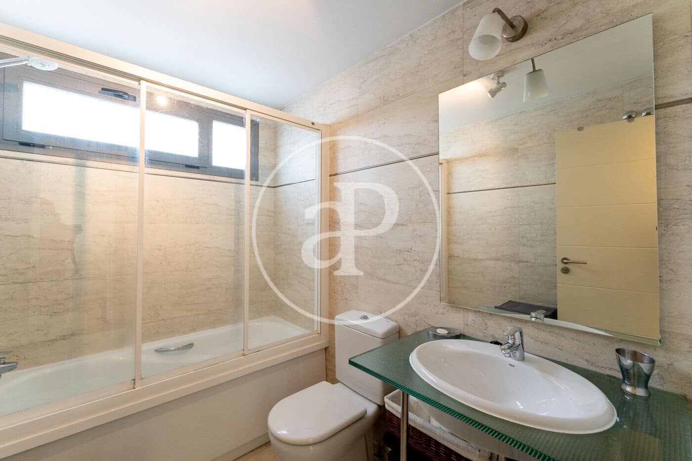 1 bedroom Apartment for rent in Madrid city with pool garage - € 1,650 (Ref: 8726330)