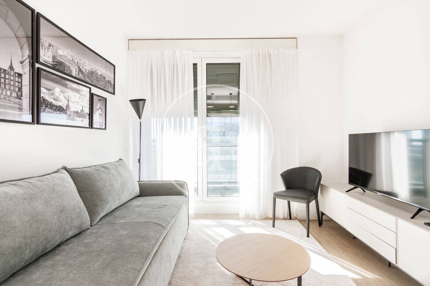 1 bedroom Apartment for rent in Madrid city with pool - € 2,000 (Ref: 8726345)