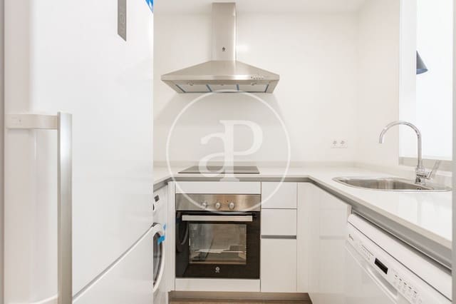 Appartement de 1 chambre à louer à Valdefuentes, Madrid ville avec piscine - 2 000 € (Ref: 8726345)