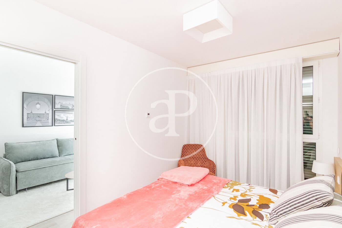 1 bedroom Apartment for rent in Madrid city with pool - € 2,000 (Ref: 8726345)