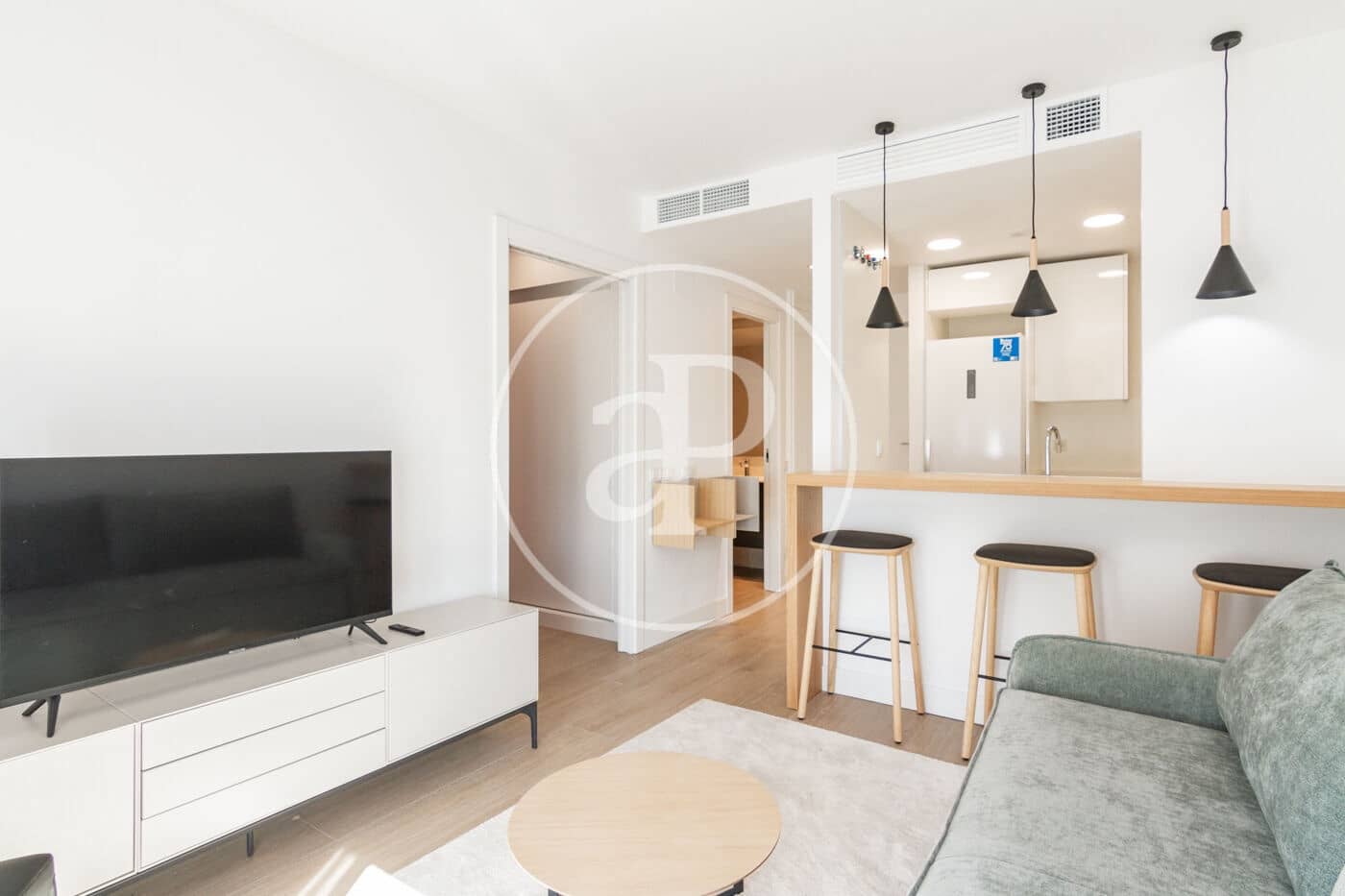 1 bedroom Apartment for rent in Madrid city with pool - € 2,000 (Ref: 8726345)