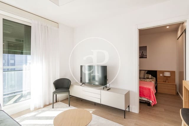 Appartement de 1 chambre à louer à Valdefuentes, Madrid ville avec piscine - 2 000 € (Ref: 8726345)
